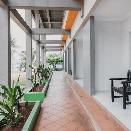 Reddoorz Plus Near Pelabuhan Merak Cilegon Exterior foto
